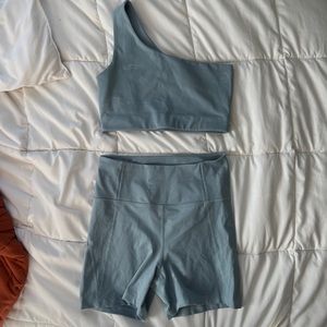 Girlfriend Collective NetaPorter Dew high rise run shorts and Bianca bra size M